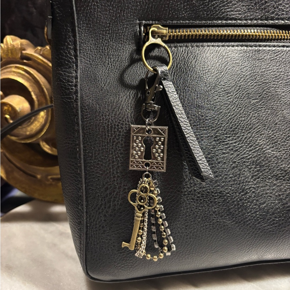 Handbag Charm with Keyhole Key Chains Rhinestone Tassel Charms Purse Accessories